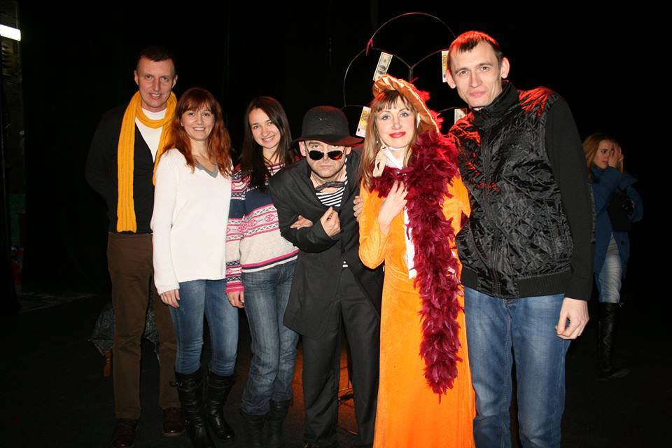 Столичные волонтеры устраивают спектакли для воспитанников интернатов и детских домов